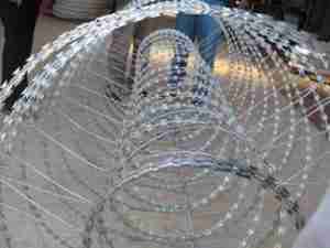 930mm Concertina Razor Coil, Core Wire