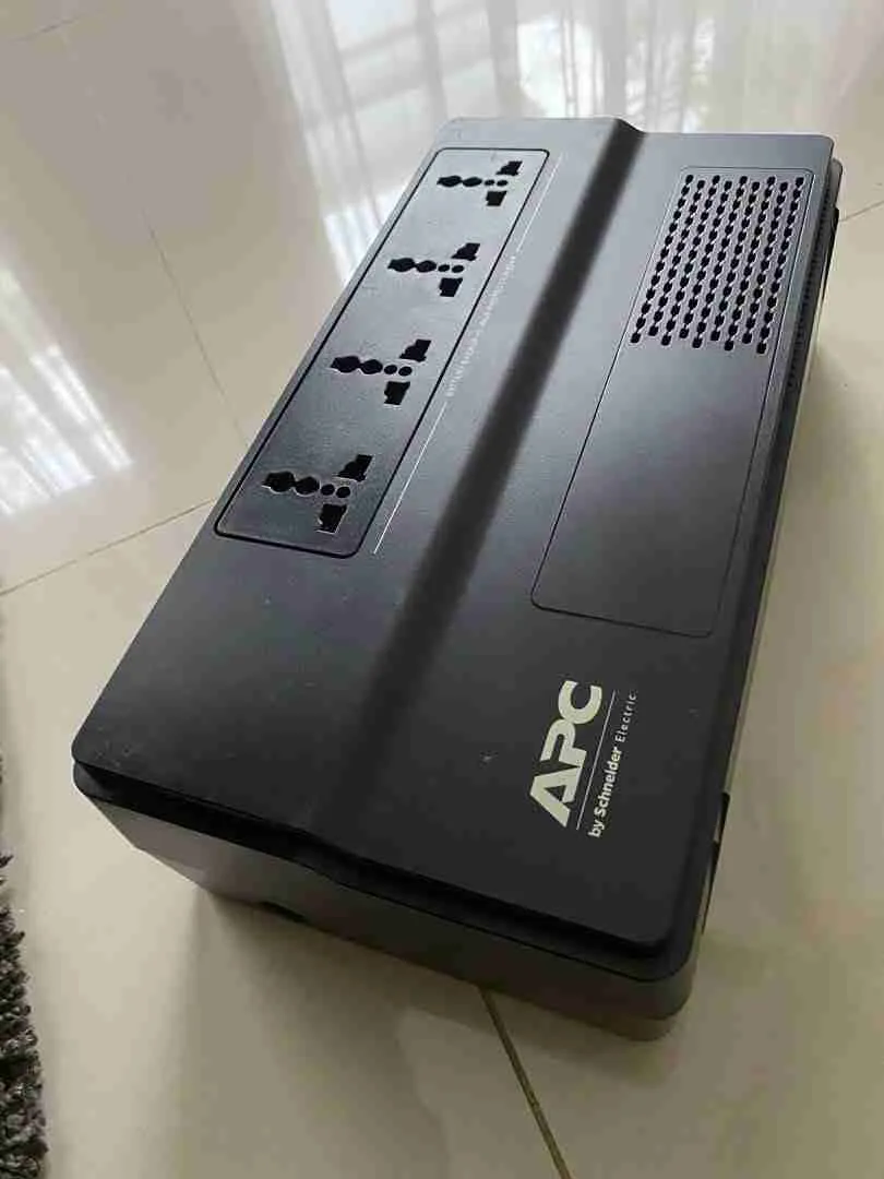 APC EASY UPS BV 650VA AVR Universal Outlet, 230V