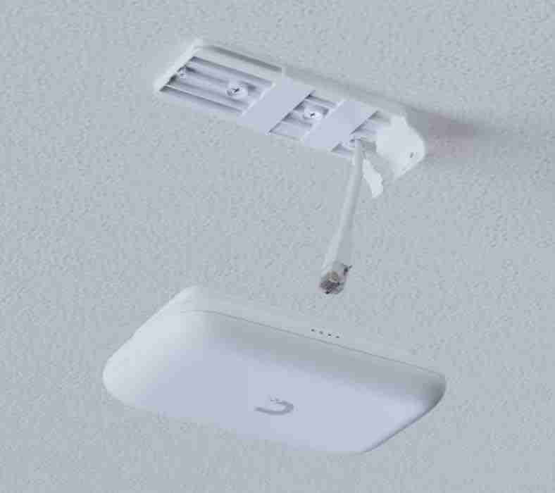 Ubiquiti UniFi Swiss Army Knife Ultra Access Point (UK-Ultra-US) - Image 3
