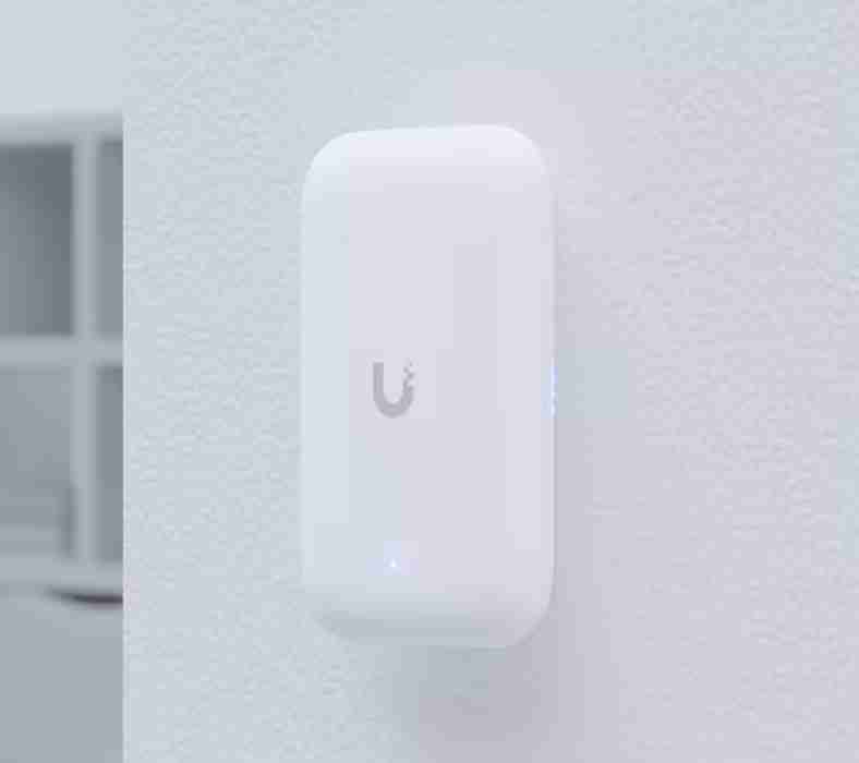 UniFi Swiss Army Knife Ultra review, UniFi Swiss Army Knife antenna, Ubiquiti UK-Ultra, UK-Ultra antenna, Ubiquiti Swiss Army Knife, Swiss Army Knife Ultra antenna, Swiss Army Knife Ultra manual, UniFi UK-Ultra Mesh