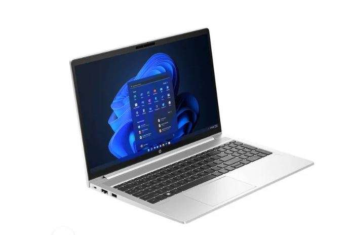 HP 250 G10 Laptop i7 8GB 512GB SSD DOS 15.6" Silver