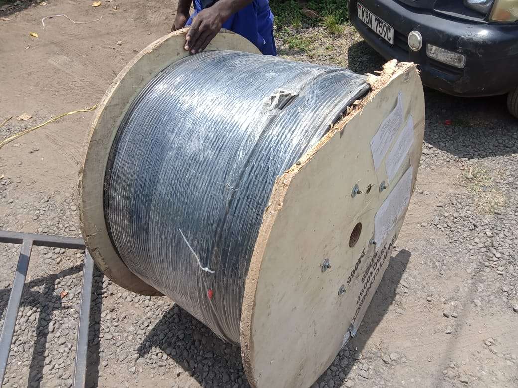 G652D 24 Core ADSS Fiber Optic Cable 4KM
