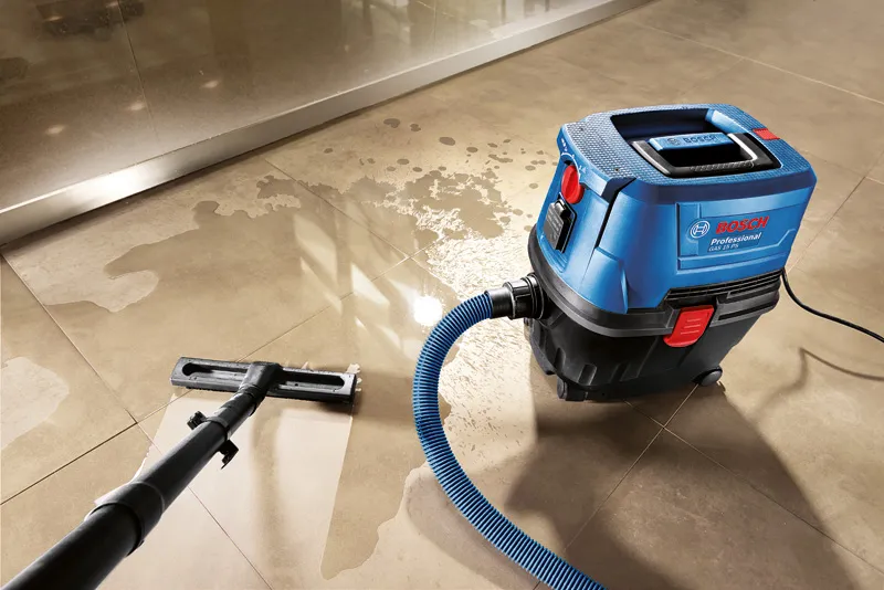 Bosch GAS 15 Professional Vacuum Cleaner - Image 2