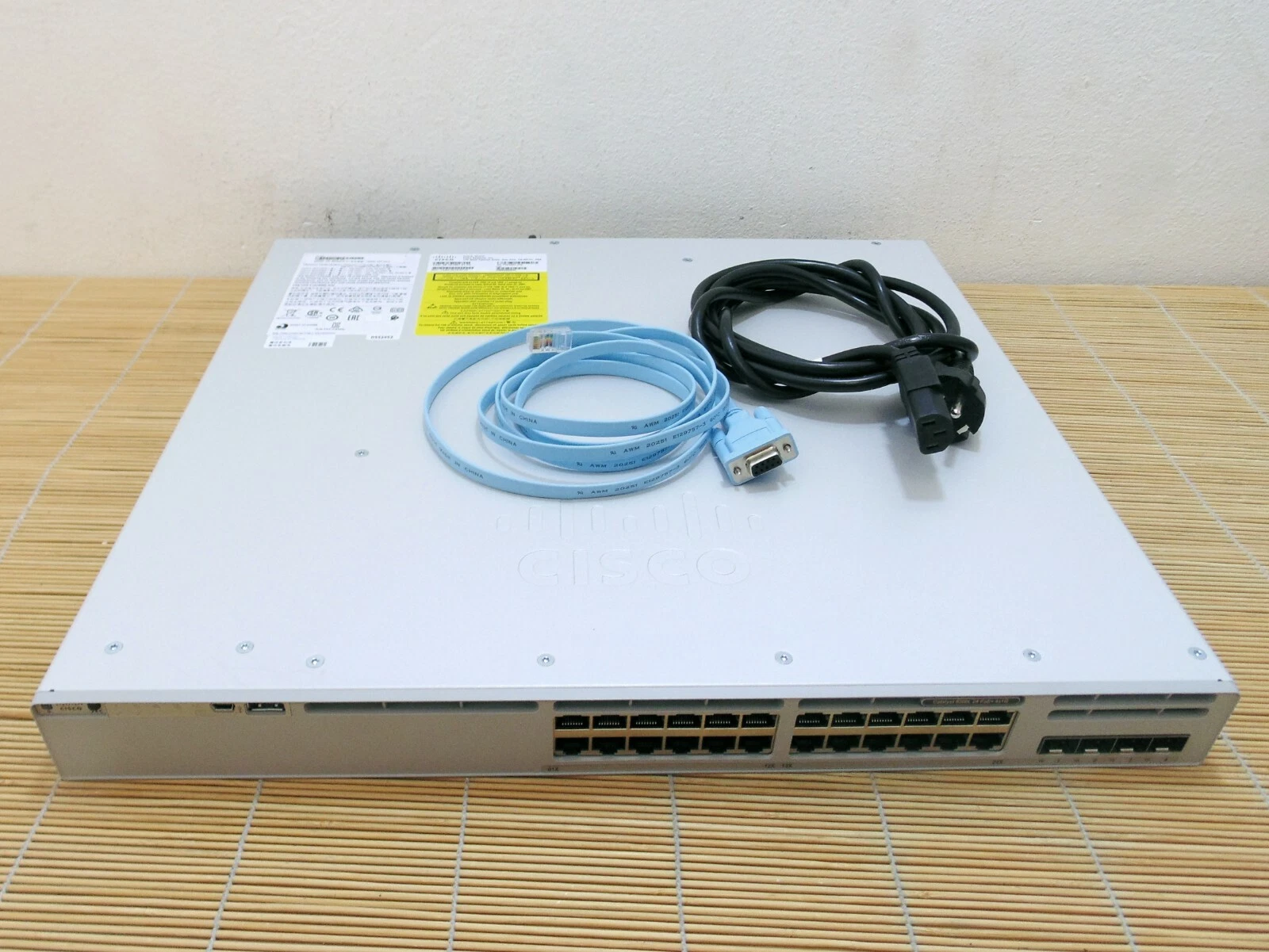 Cisco C9300L-24P-4G-E Catalyst 9300L Series 24-Port PoE Switch