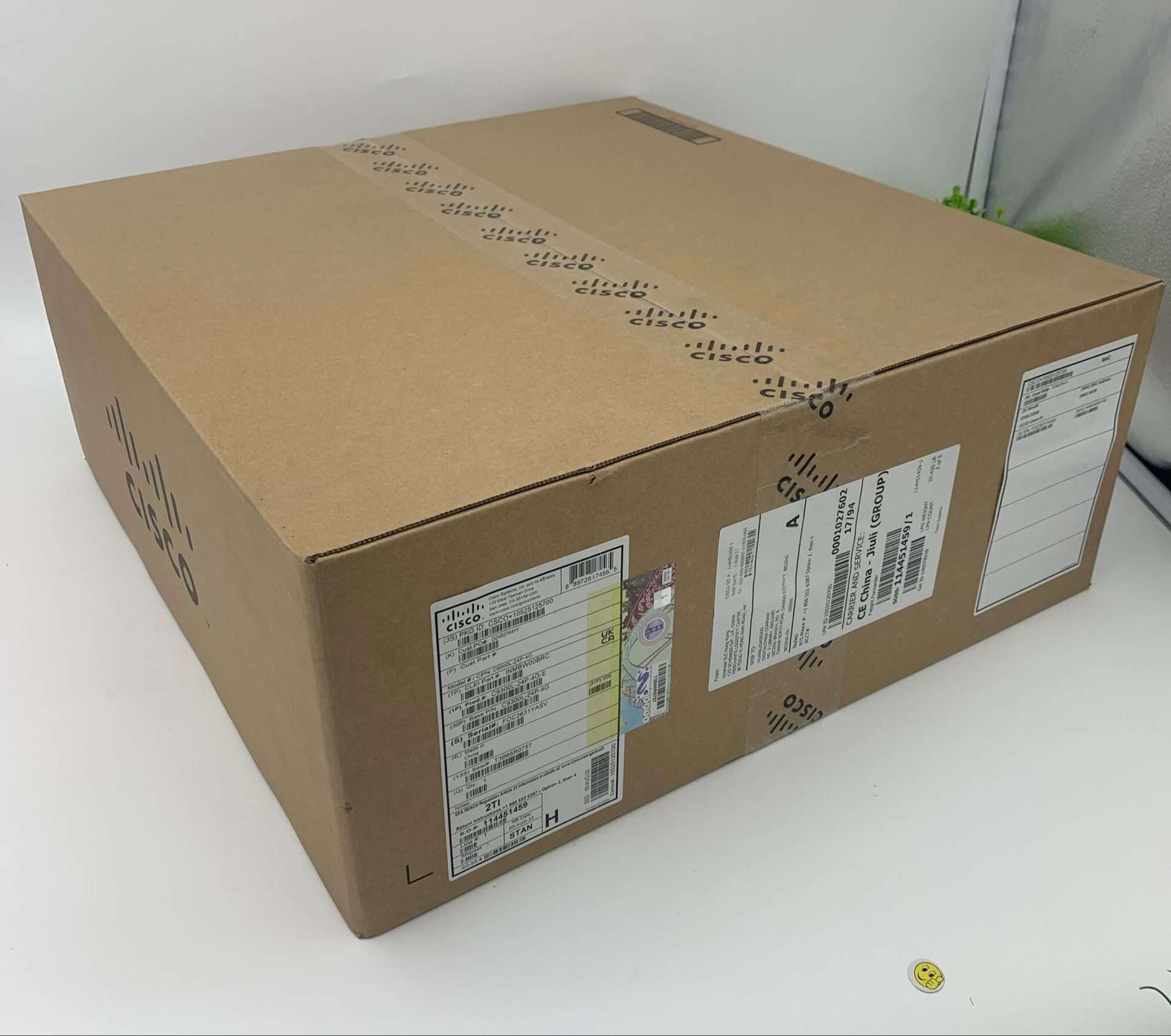 Cisco C9300L-24P-4G-E Catalyst 9300L Series 24-Port PoE Switch