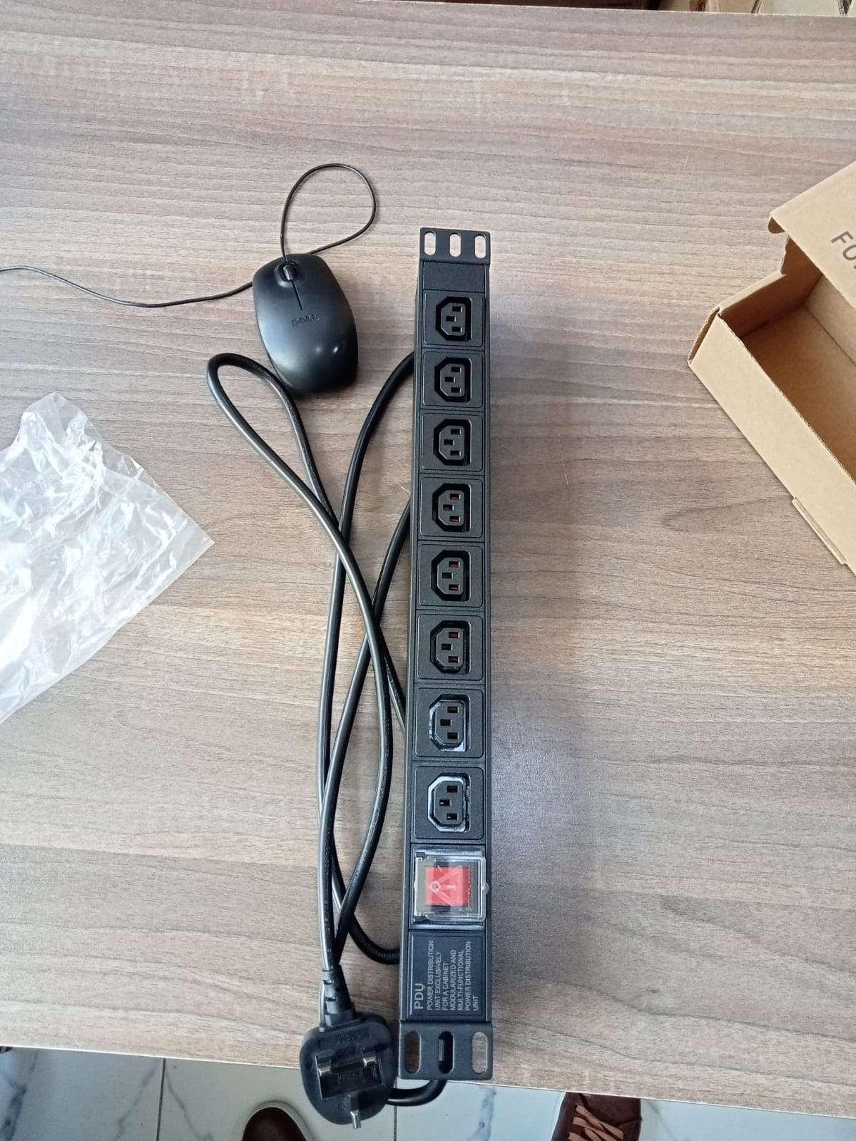 MTN 6-way C13 Plug PDU Black